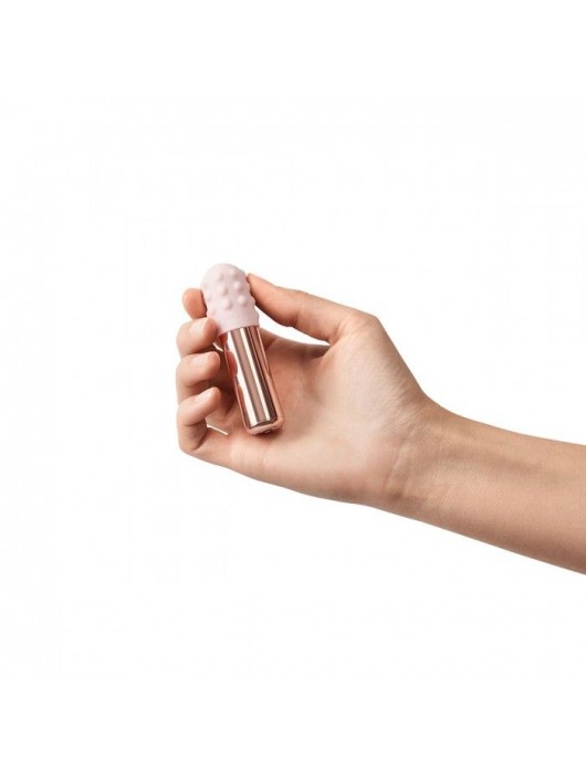 Пудровая вибропулька Le Wand Bullet с 2 нежными насадками - Le Wand