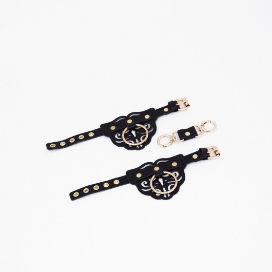 Черные кожаные наручники с клепками, кольцами и золотистой фурнитурой - Crazy Handmade - купить с доставкой в Саранске