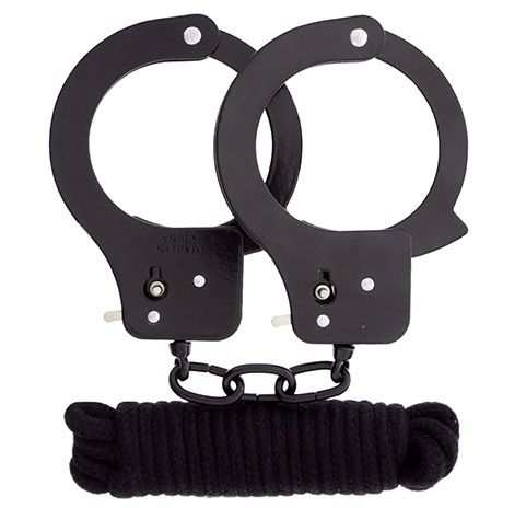 Чёрные наручники из листового металла в комплекте с веревкой BONDX METAL CUFFS LOVE ROPE SET - Dream Toys - купить с доставкой в Саранске